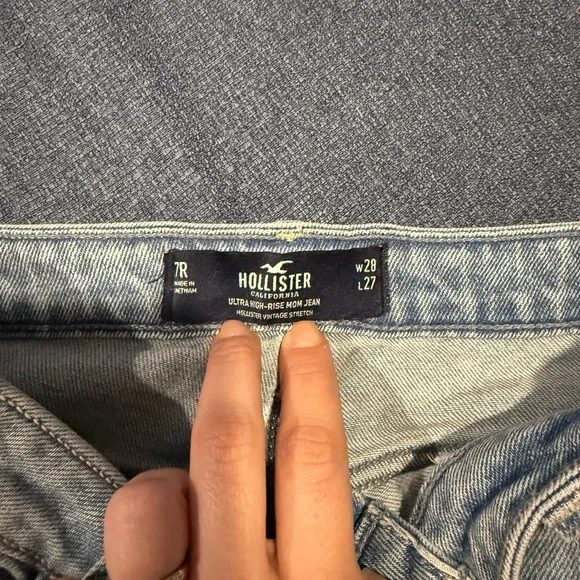 Hollister Blue Straight Leg Jeans with Artistic Design - Picture 3 of 5